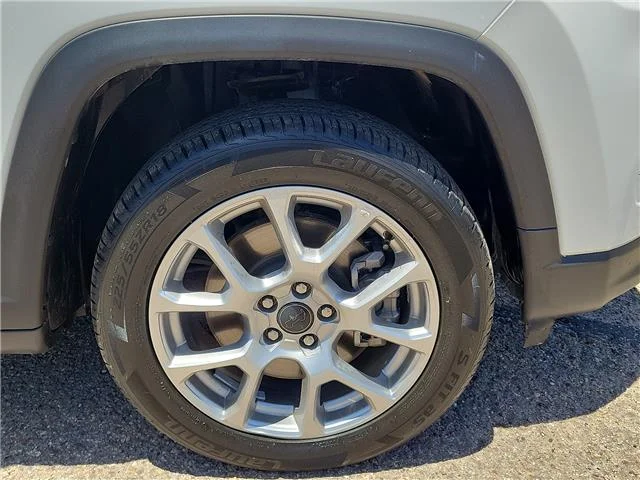 Used 2025 Bright White Clearcoat Jeep Limited 4x4 image 7