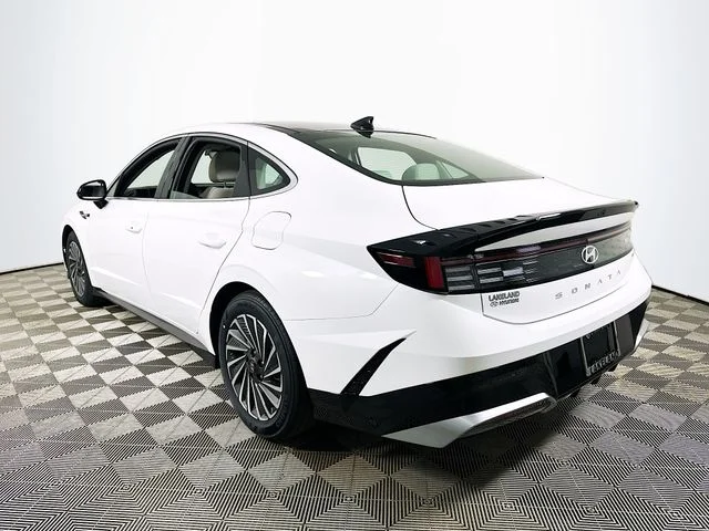 New 2026 White Hyundai SEL image 5