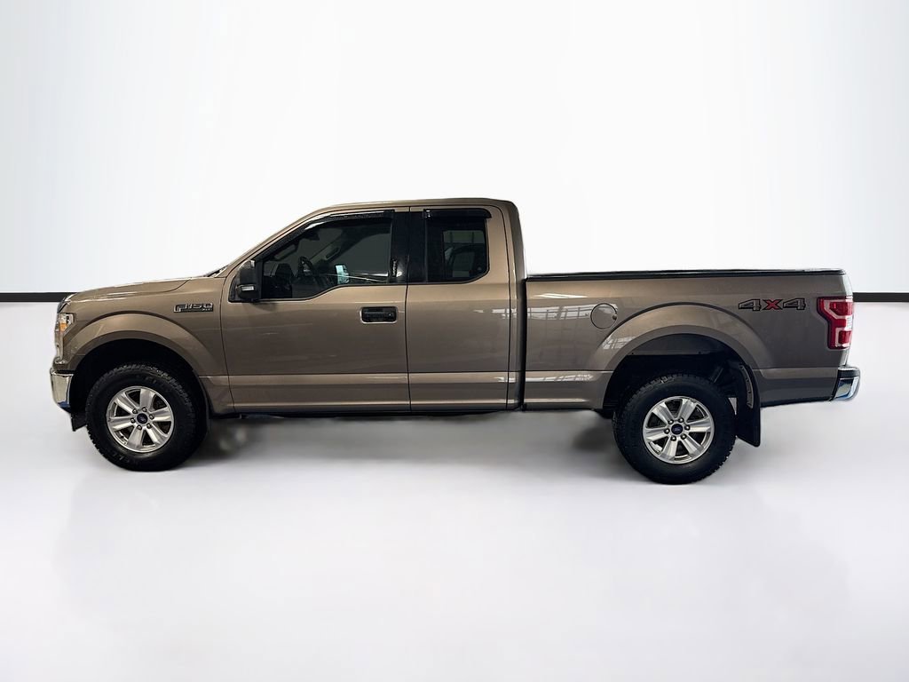 Used 2018  Ford XL image 4