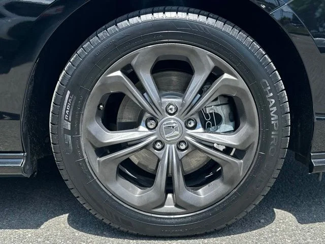 Used 2024  Honda EX-L image 23