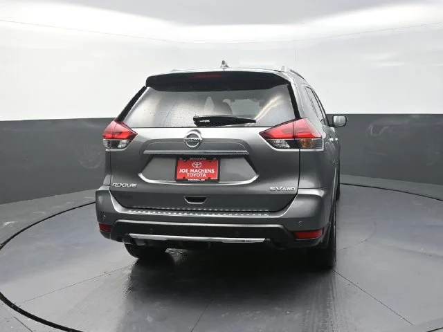 Used 2019 Gray Nissan SV image 7