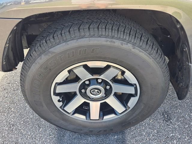 Used 2021 Gray Toyota SR5 image 17