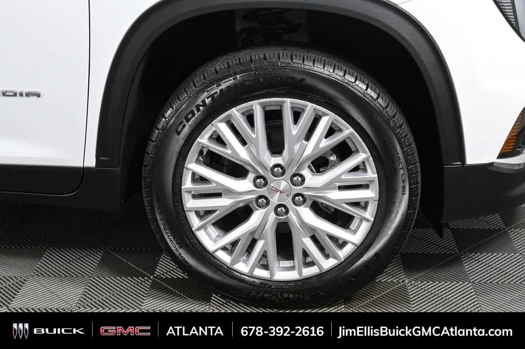 New 2026 Summit White GMC Elevation image 40