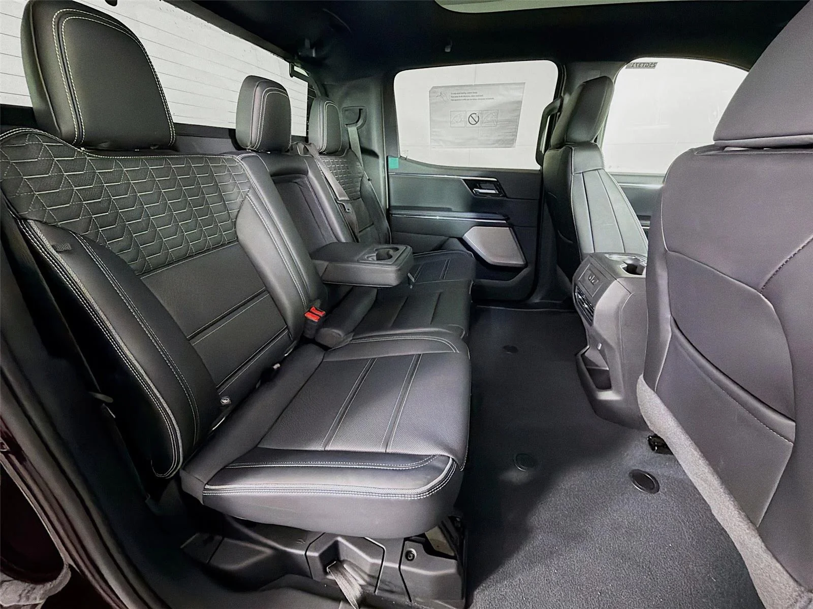 2025 GMC Sierra EV Denali - Photo 29