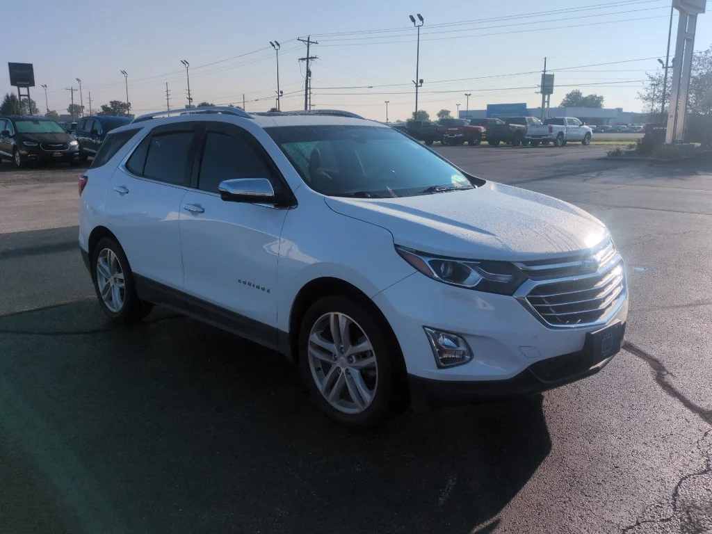 Used 2019 Summit White Chevrolet Premier image 3