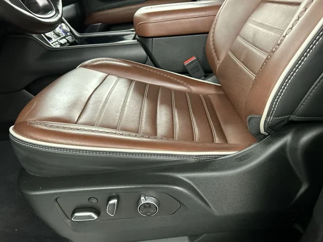 2023 GMC Yukon Denali Ultimate - Photo 22