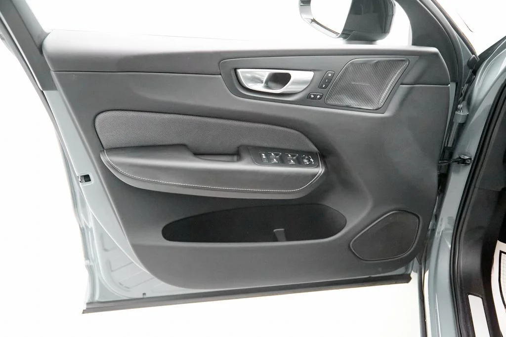Used 2024 Gray Volvo Ultimate image 10