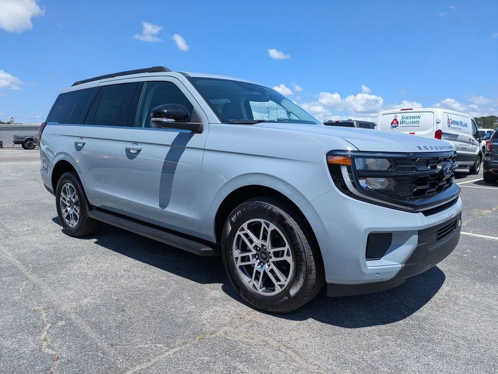 2026 Ford Expedition Active's photo