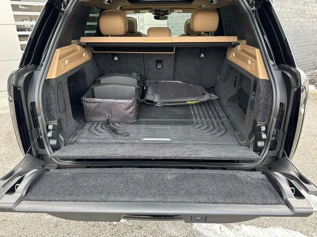 2025 Land Rover Range Rover SE - Photo 6