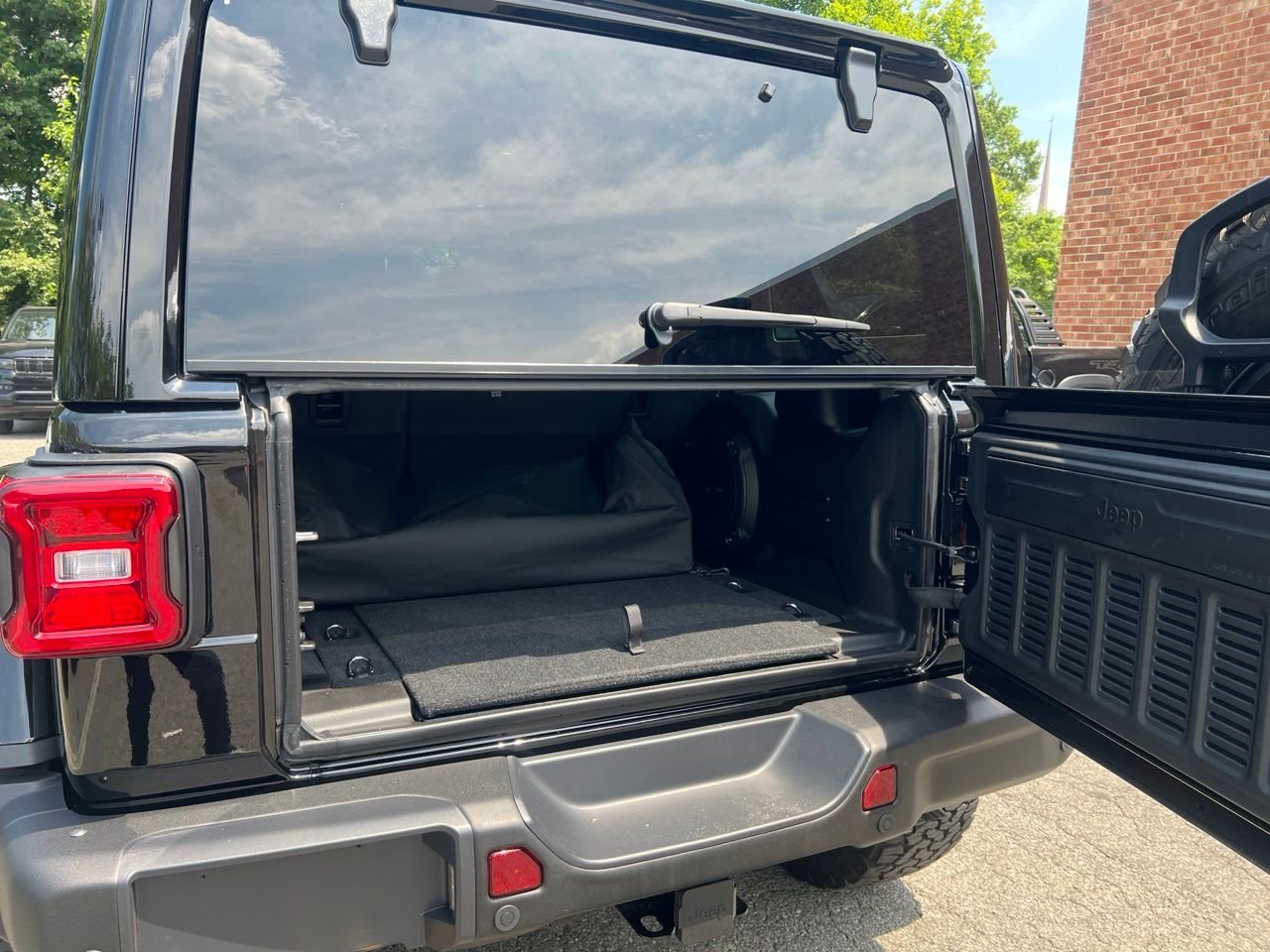 Used 2024 Black Jeep Rubicon 392 image 12