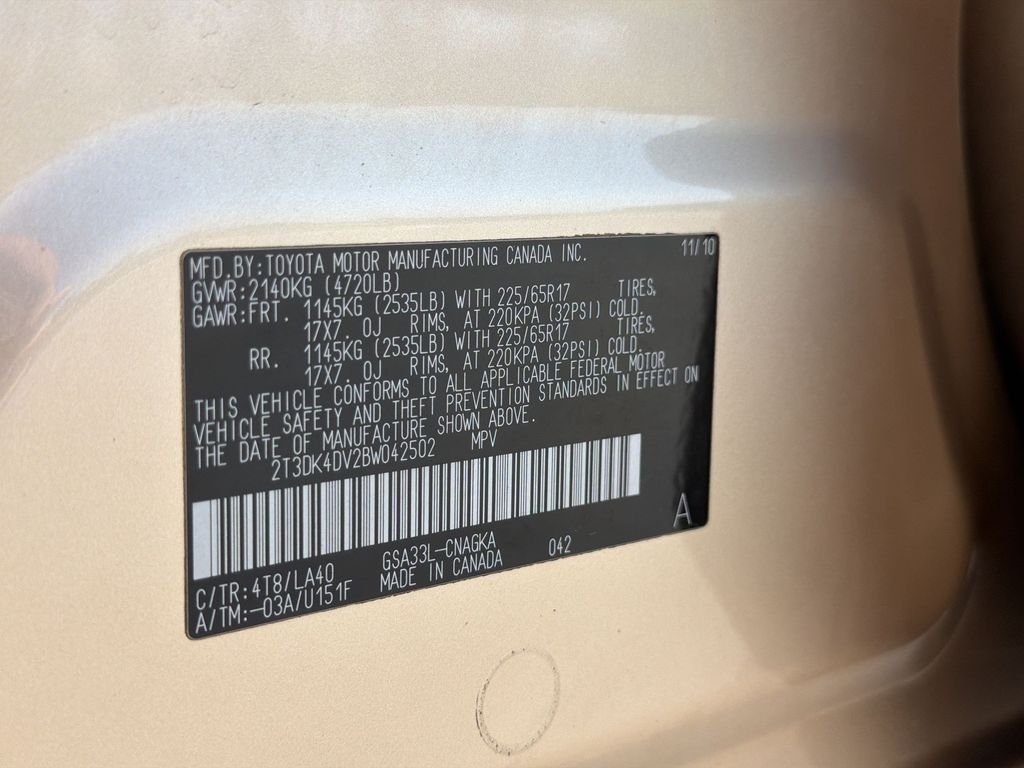 Used 2011  Toyota Limited image 32