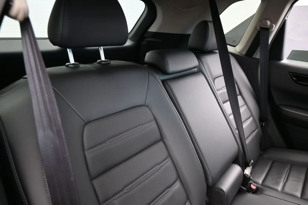 Used 2024 White Honda EX-L image 40
