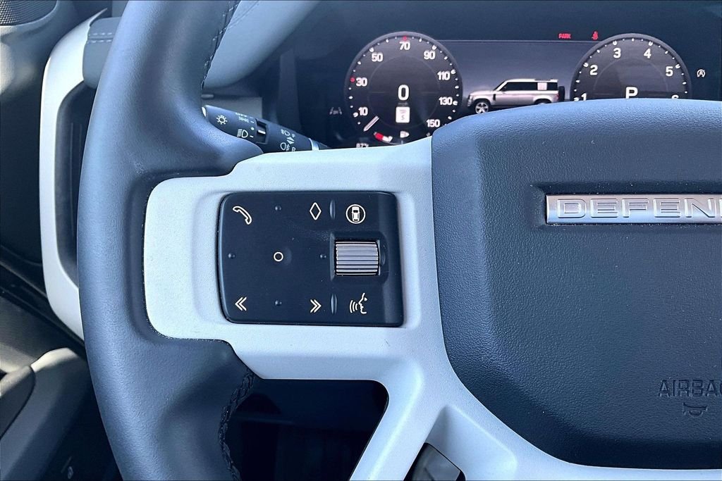 Used 2025 Black Land Rover S image 19
