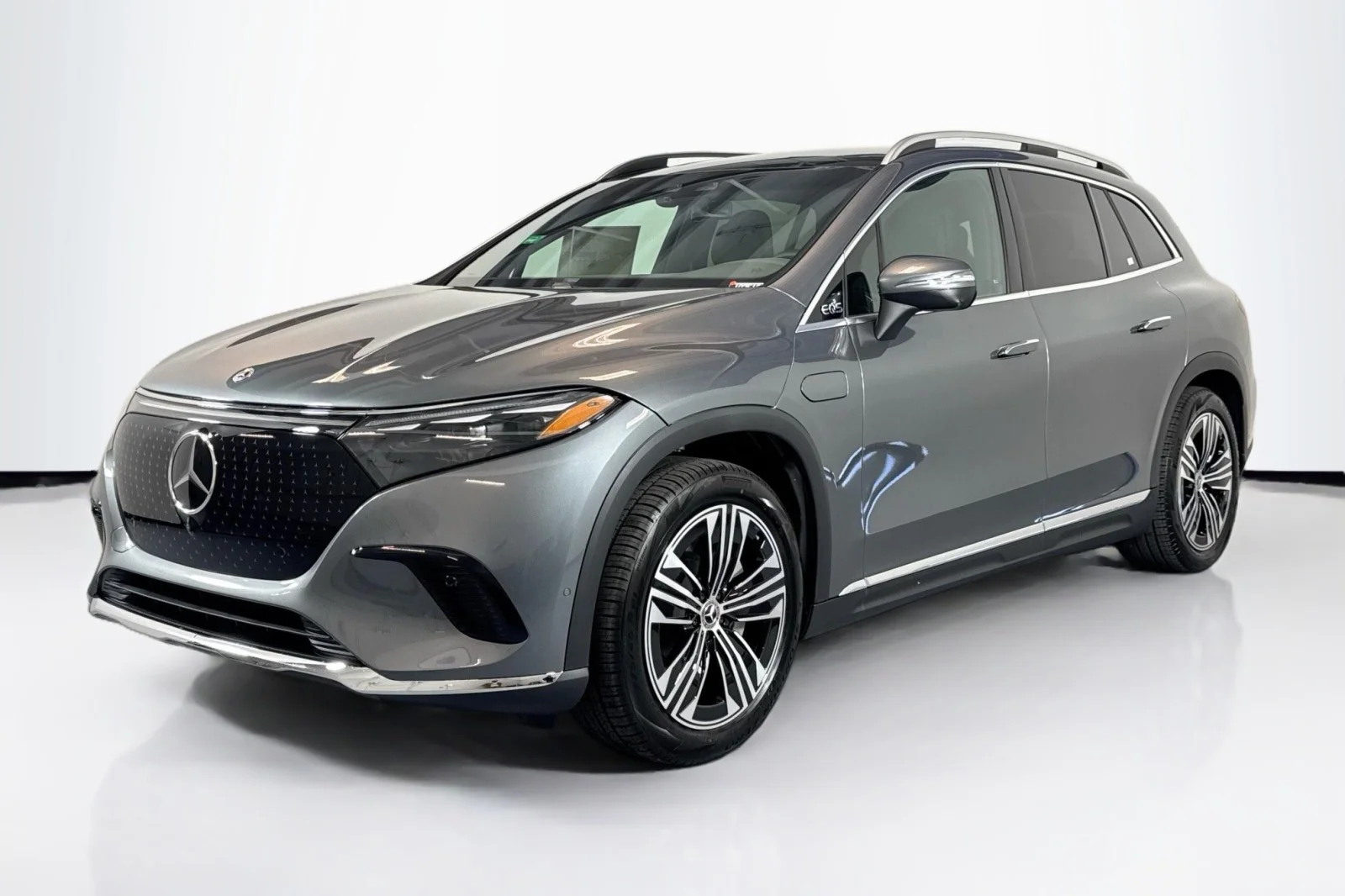 2026 Mercedes-Benz EQS SUV EQS 400 4MATIC's photo