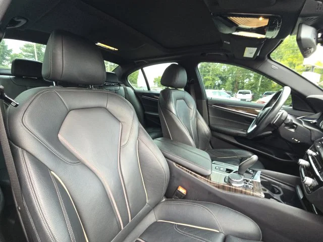 Used 2019 Black BMW 530i image 16