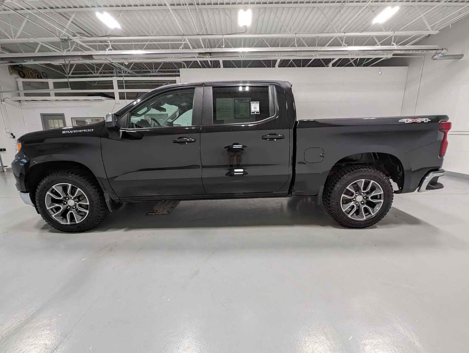Used 2022 Black Chevrolet LT image 12