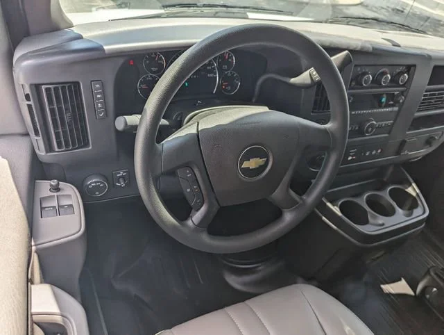 2025 Chevrolet Express Cargo Work Van - Photo 7