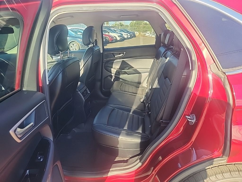 Used 2019 Red Ford SEL image 20
