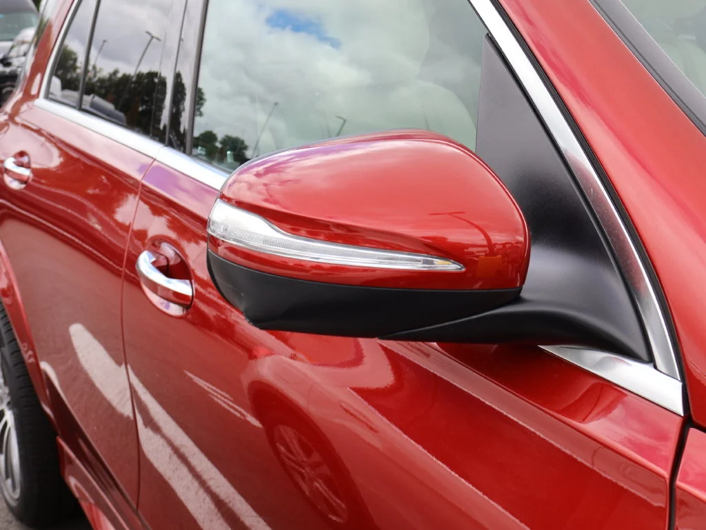 Used 2024 Red Mercedes-Benz GLE 450e image 7
