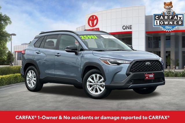 Certified Used 2025  Toyota LE image 2