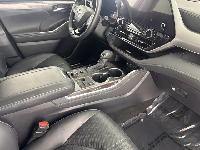 Used 2024 Red Toyota Platinum image 26