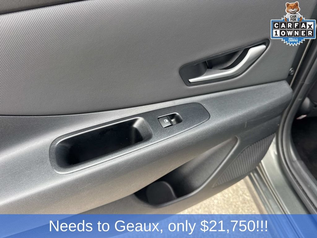 Used 2025 Gray Hyundai SEL Convenience image 31