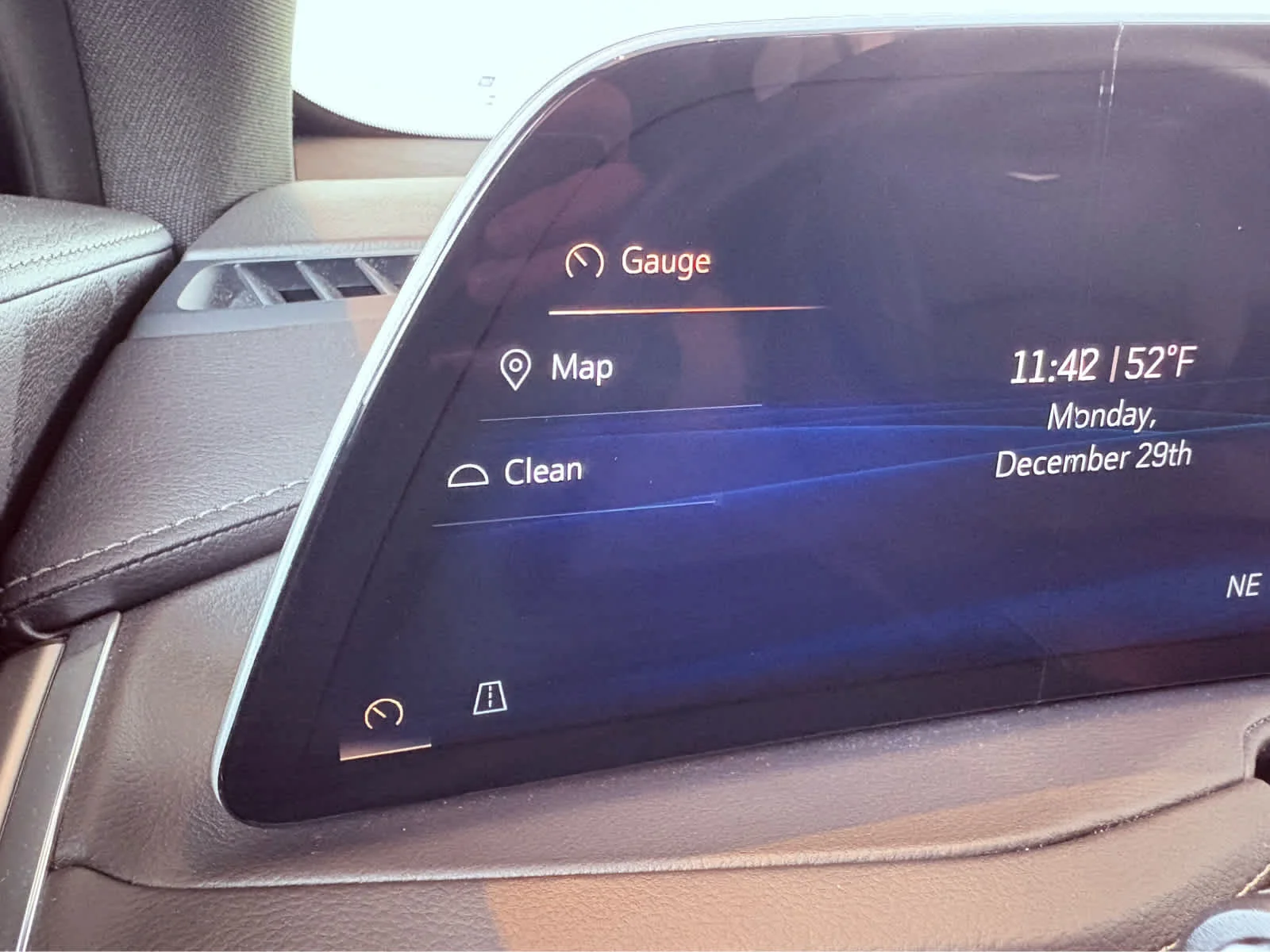 2024 Cadillac XT4 Premium Luxury - Photo 19