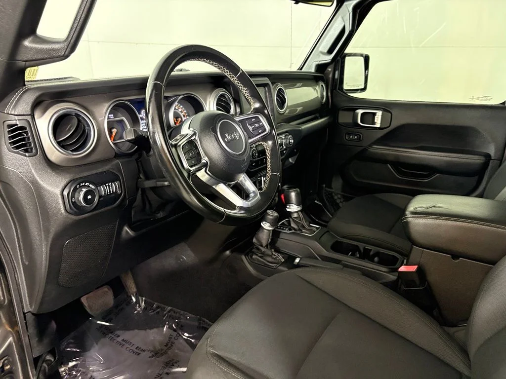 Used 2020 Gray Jeep Unlimited Sahara image 22