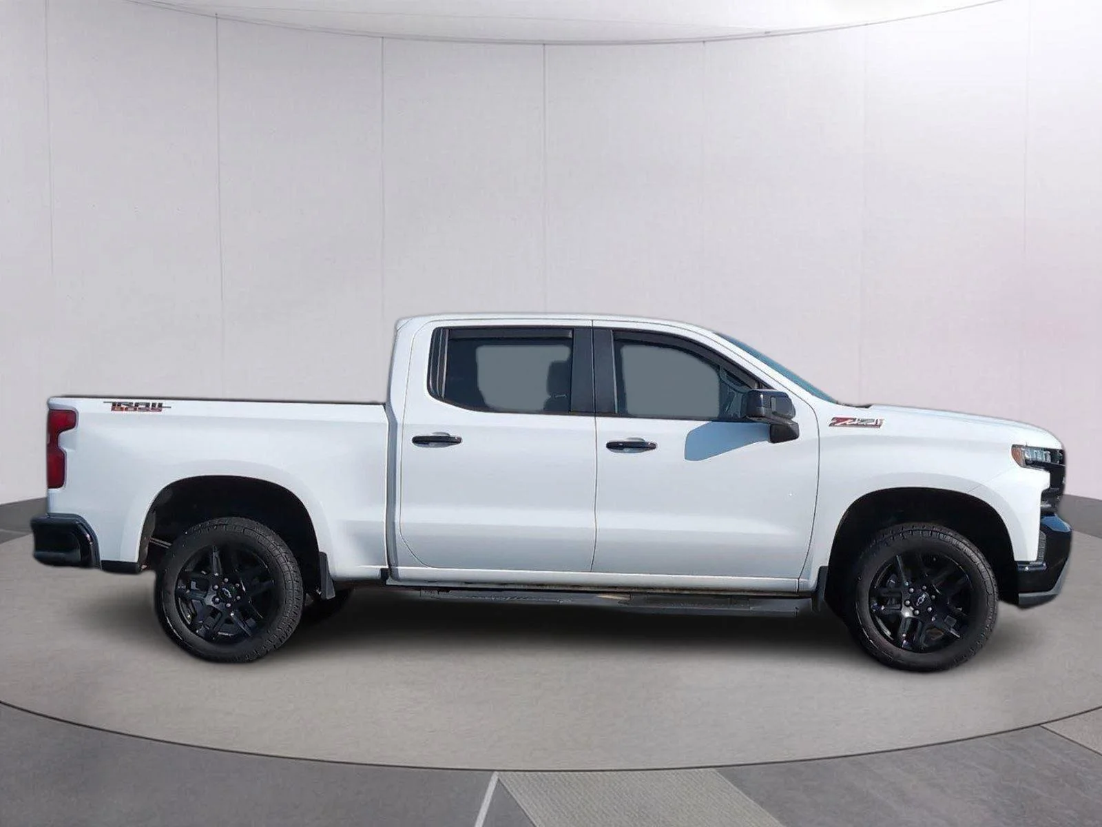 Used 2021 SUMMIT WHITE Chevrolet LT Trail Boss image 8