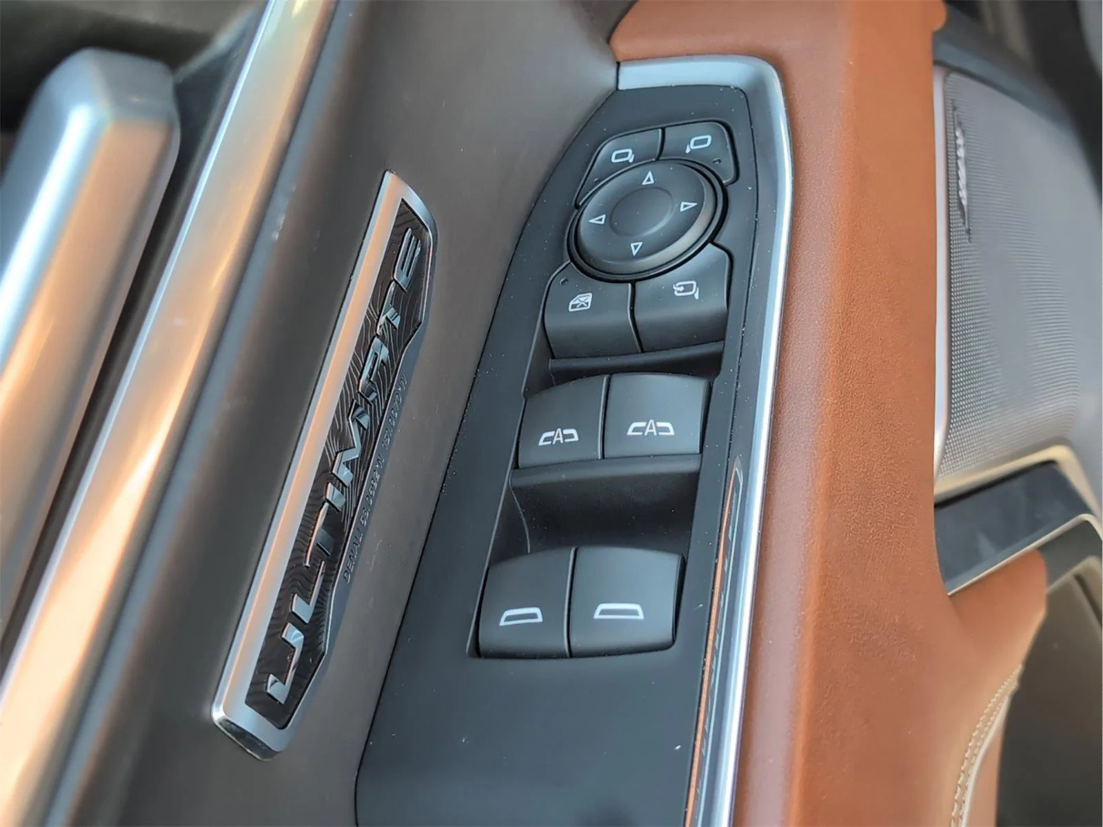 Used 2022 Onyx Black GMC Denali Ultimate image 17