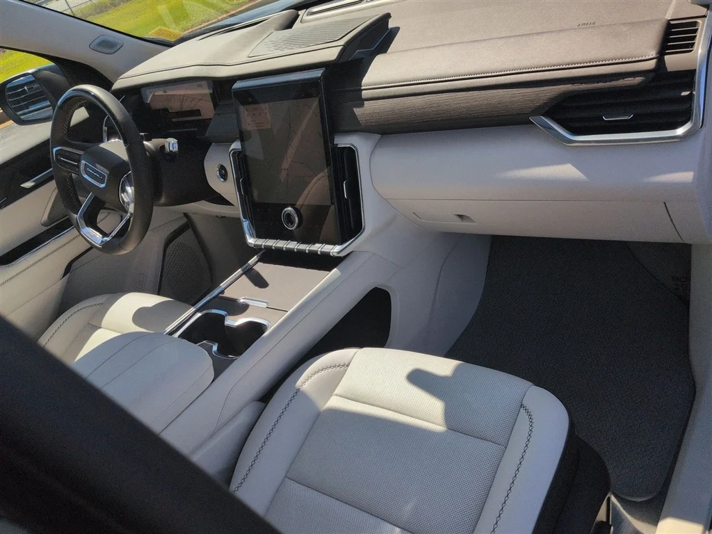 Used 2024 Ebony Twilight Metallic GMC Denali image 30