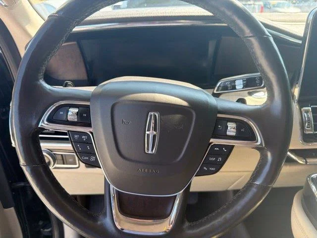Used 2021 Black Lincoln Reserve image 18