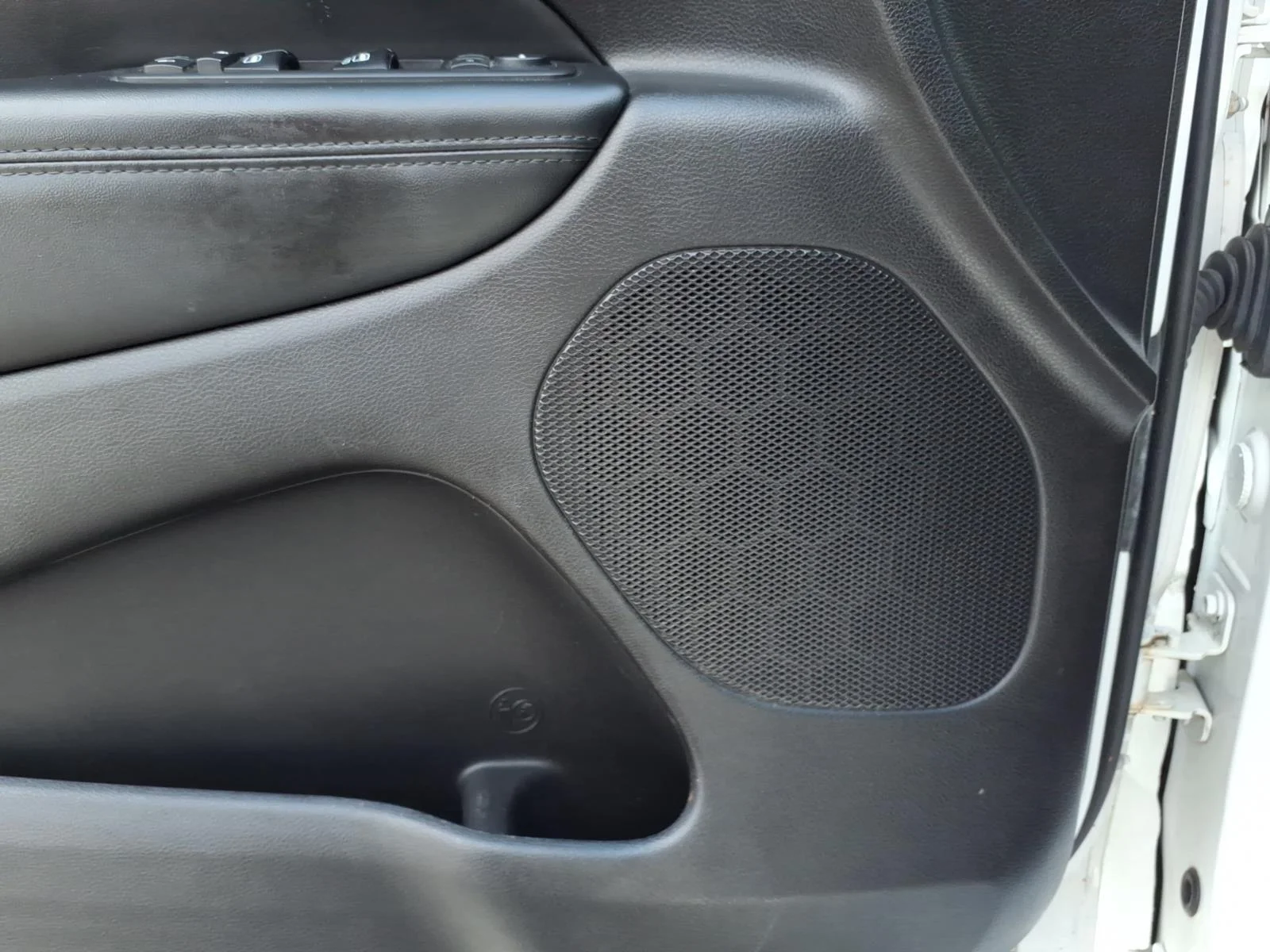 Used 2020 Bright White Clearcoat Jeep Altitude image 7