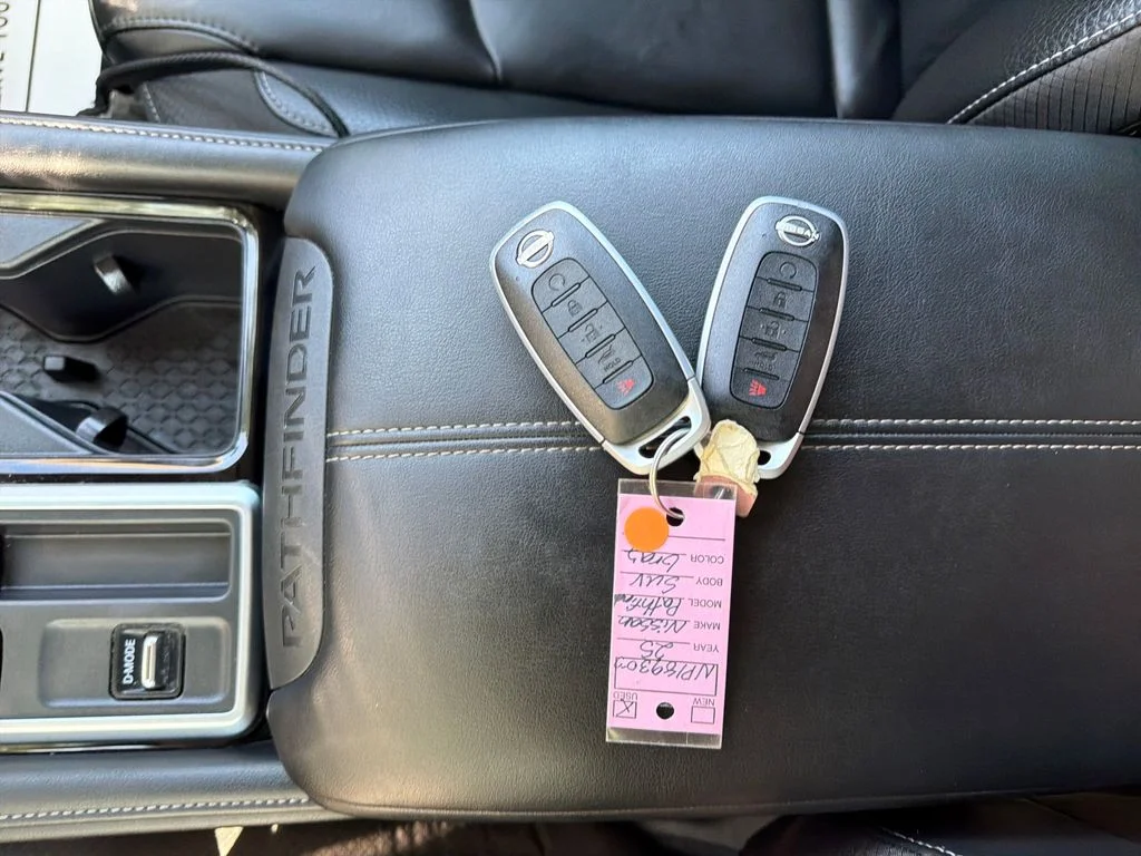 Used 2025 Gray Nissan SL image 25