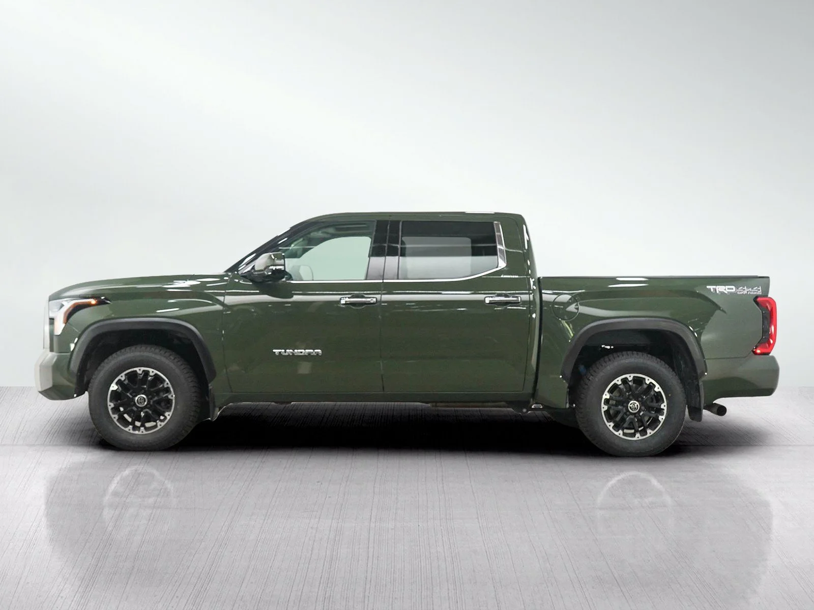 Used 2023 Toyota Tundra Limited with VIN 5TFJA5DB8PX062063 for sale in Wayzata, Minnesota