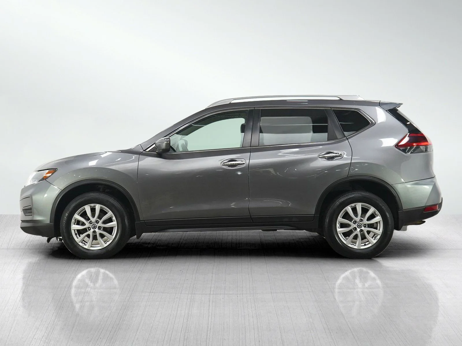 Used 2020 Nissan Rogue S with VIN 5N1AT2MV5LC754152 for sale in Burnsville, Minnesota