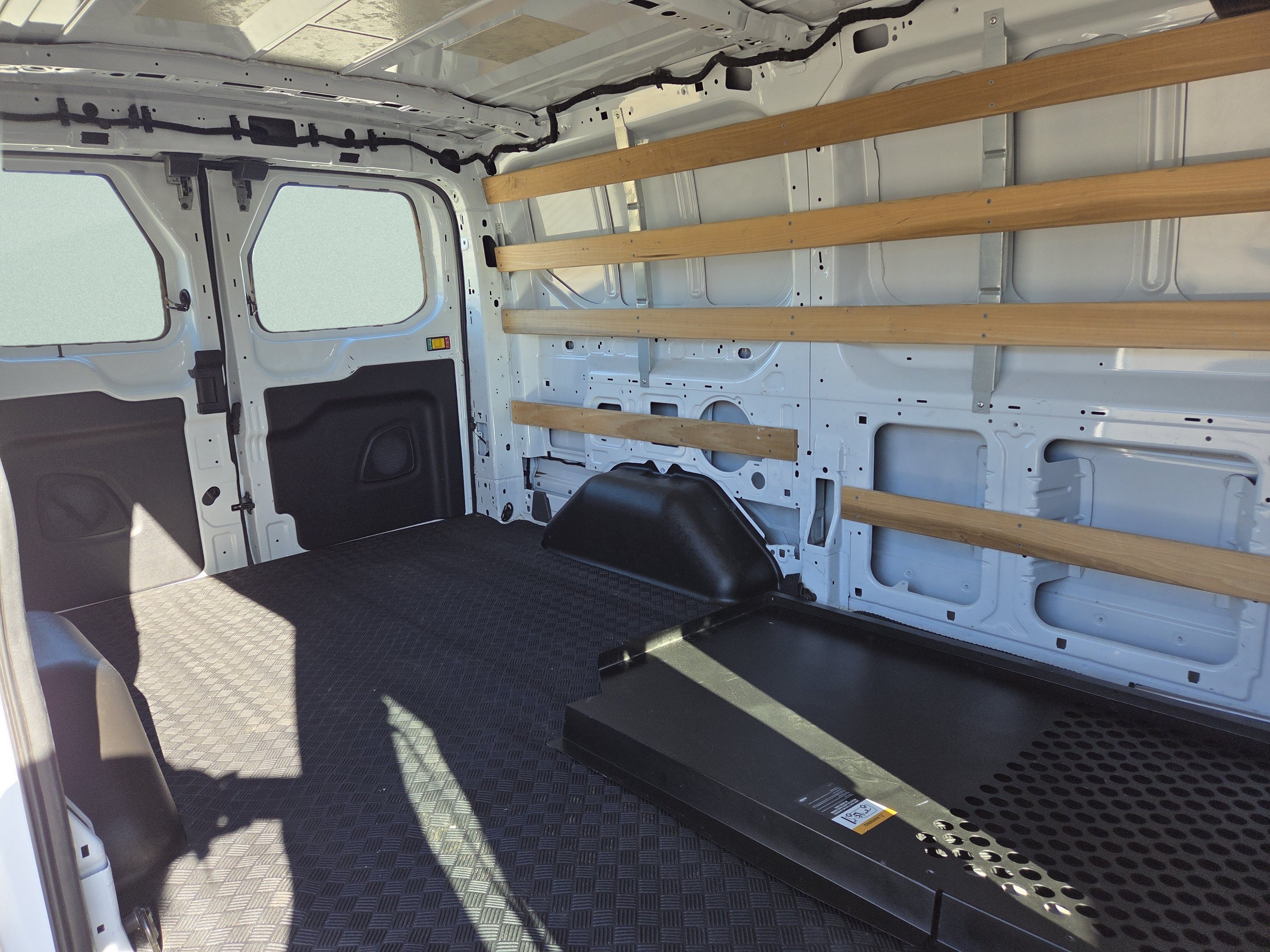 Used 2023 Oxford White Ford Base image 5