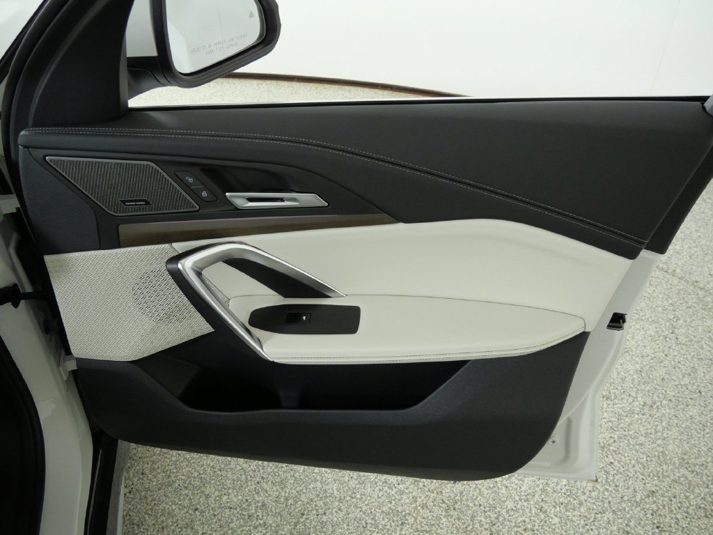 New 2027 Alpine White BMW xDrive28i image 19