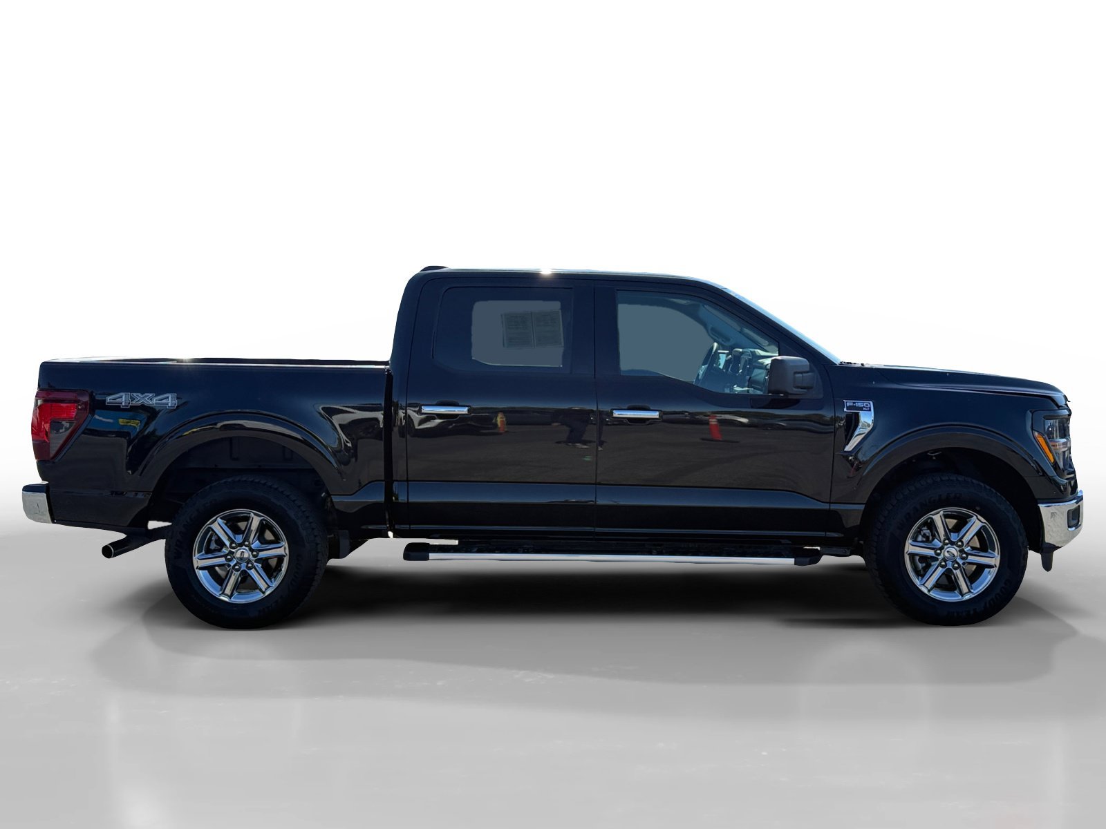 Used 2025 Black Metallic Ford XLT image 6