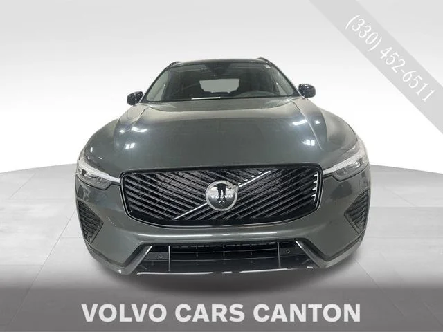 2026 Volvo XC60 B5 Plus Dark AWD's photo