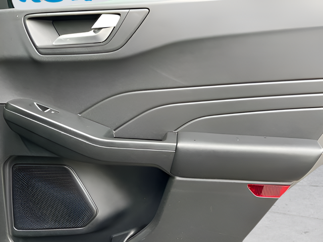 Used 2025 Gray Ford ST-Line image 23