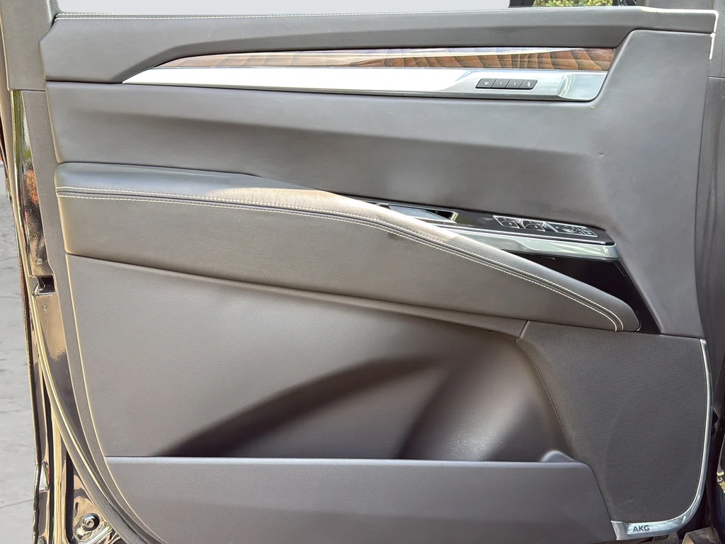 Used 2025 Black Cadillac Sport Platinum image 27