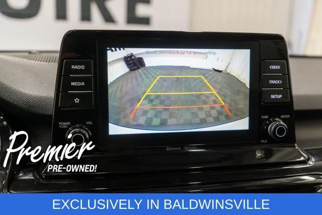 Used 2021 White Kia EX image 25