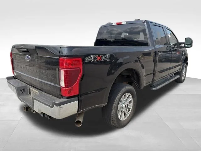 Used 2020 Black Ford XLT image 3