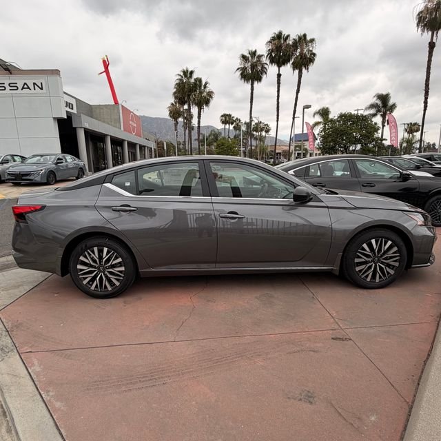 New 2026 Gun Metallic Nissan SV image 5