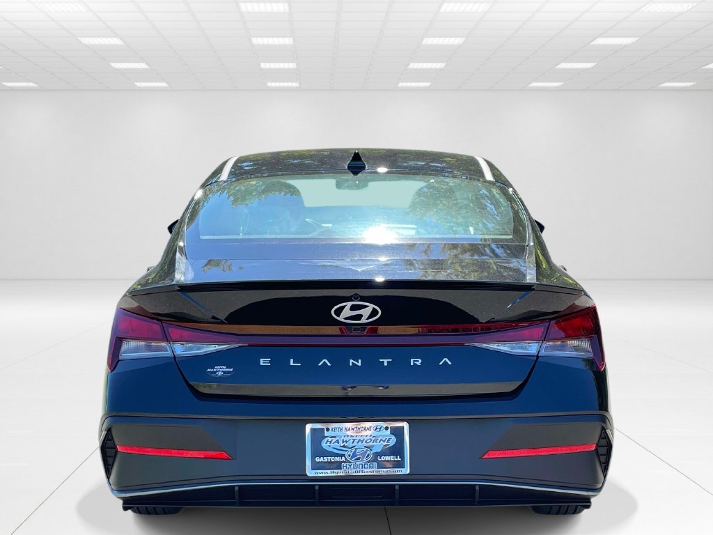 New 2026 Black Hyundai SEL Sport Plus image 5