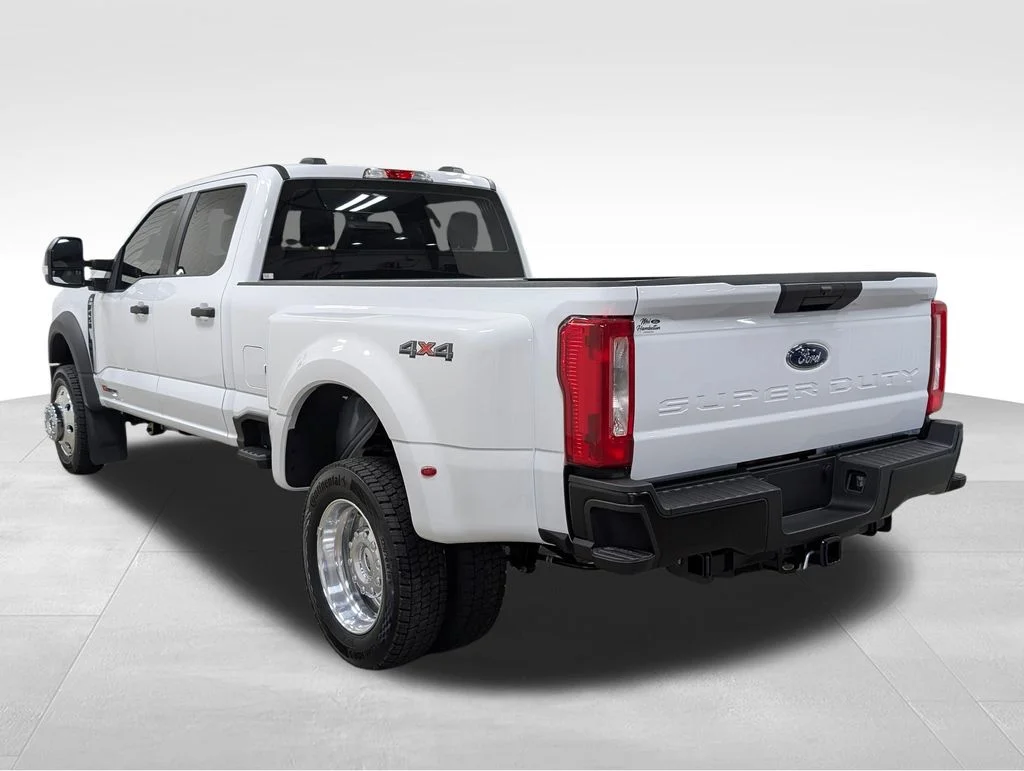 New 2026 Oxford White Ford F-450® XL image 28