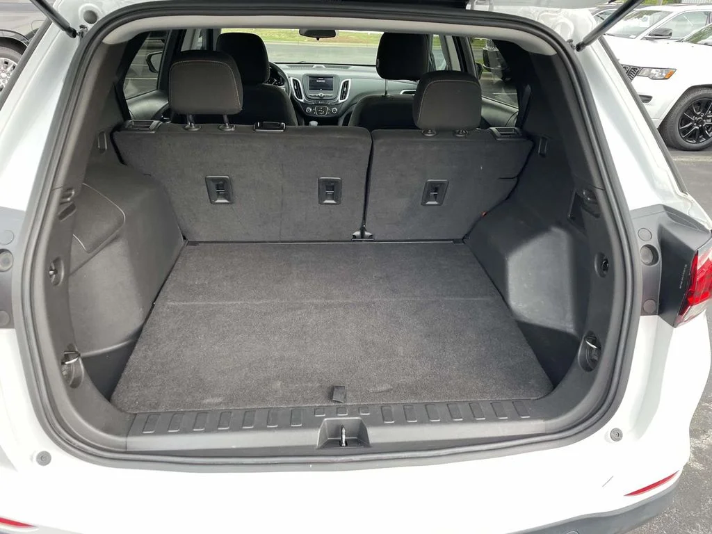 Used 2023 Summit White Chevrolet LT image 13