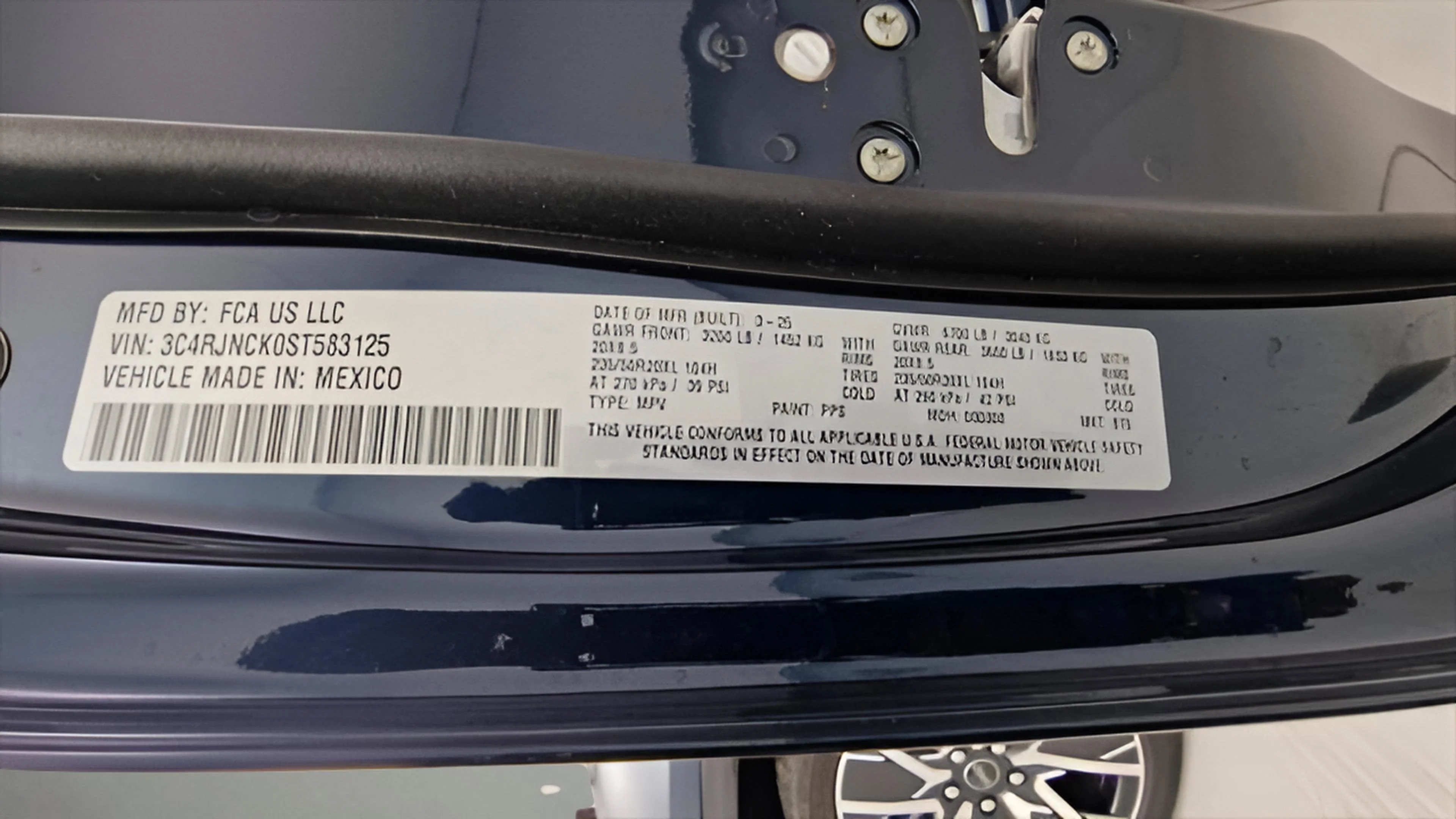 New 2025 Fathom Blue Pearlcoat Jeep Limited image 30