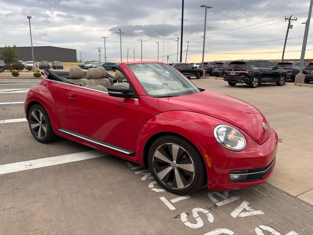 Used 2013 Tornado Red Volkswagen 2.0 TSi image 3